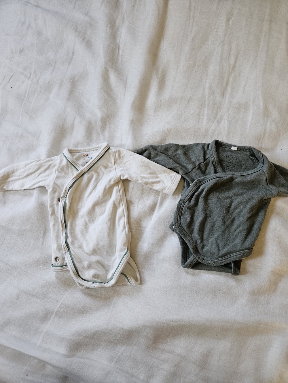 2-pack Organic Cotton Newborn Body Wrap Style Onsies